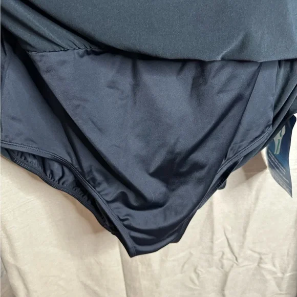 NWT Great Lengths Black One pc Swimsuit built in skirt Extra Length Plus size 22 - Picture 11 of 13